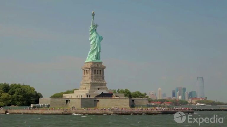 Копия видео “New York City Vacation Travel Guide   Expedia”