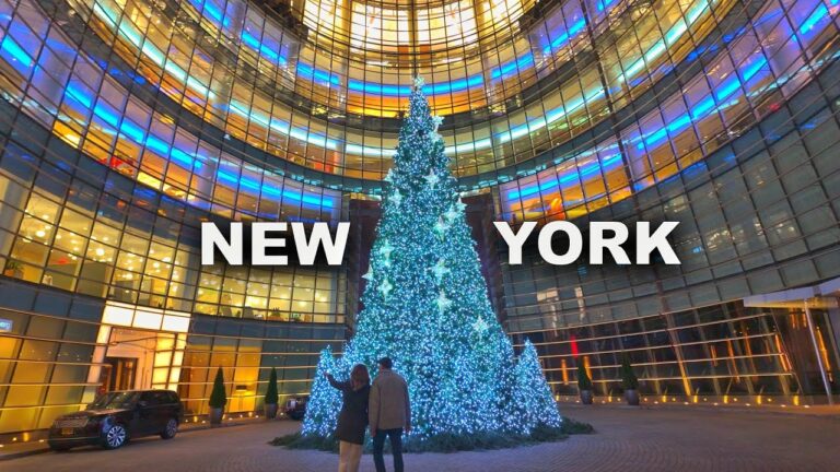 NYC Christmas 2023 4K NYC Night Walk ✨Rockefeller Center, 5th Avenue Luxury Department Stores Tour