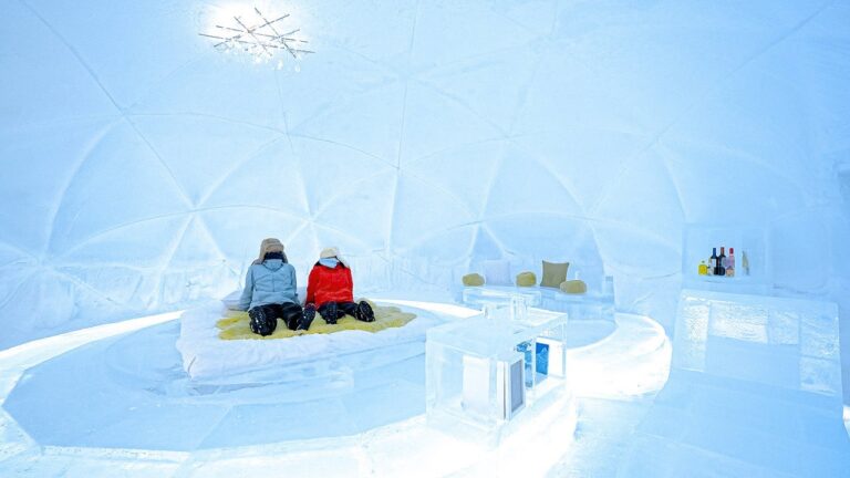 Staying at Japan's Ice Hotel in extremely cold Hokkaido | Hoshino Resorts TOMAMU Ice Village